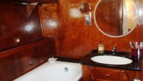 DERAMORE - Bathroom
